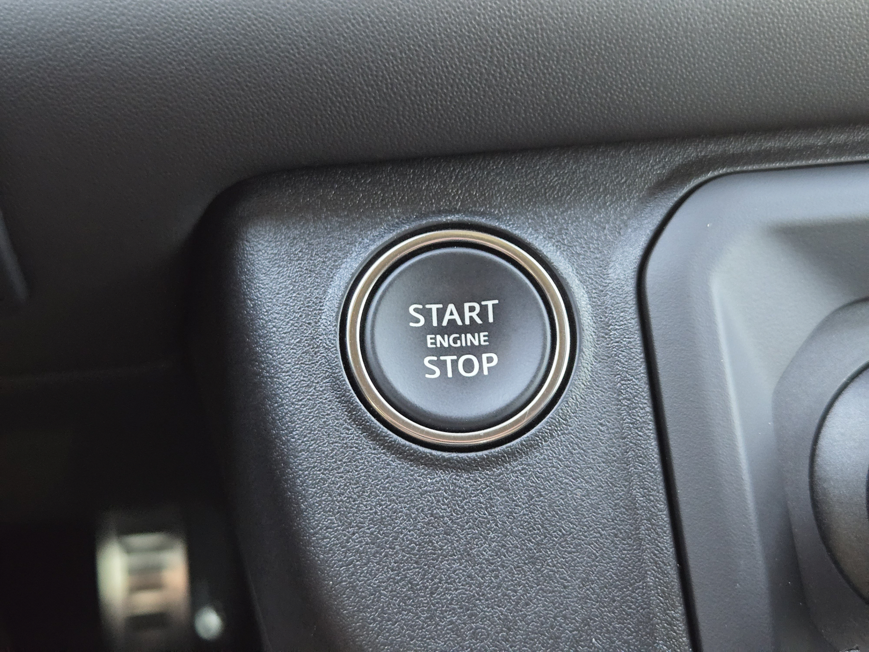 Certified 2024 Land Rover Defender 110 V8 AWD/4WD image 17