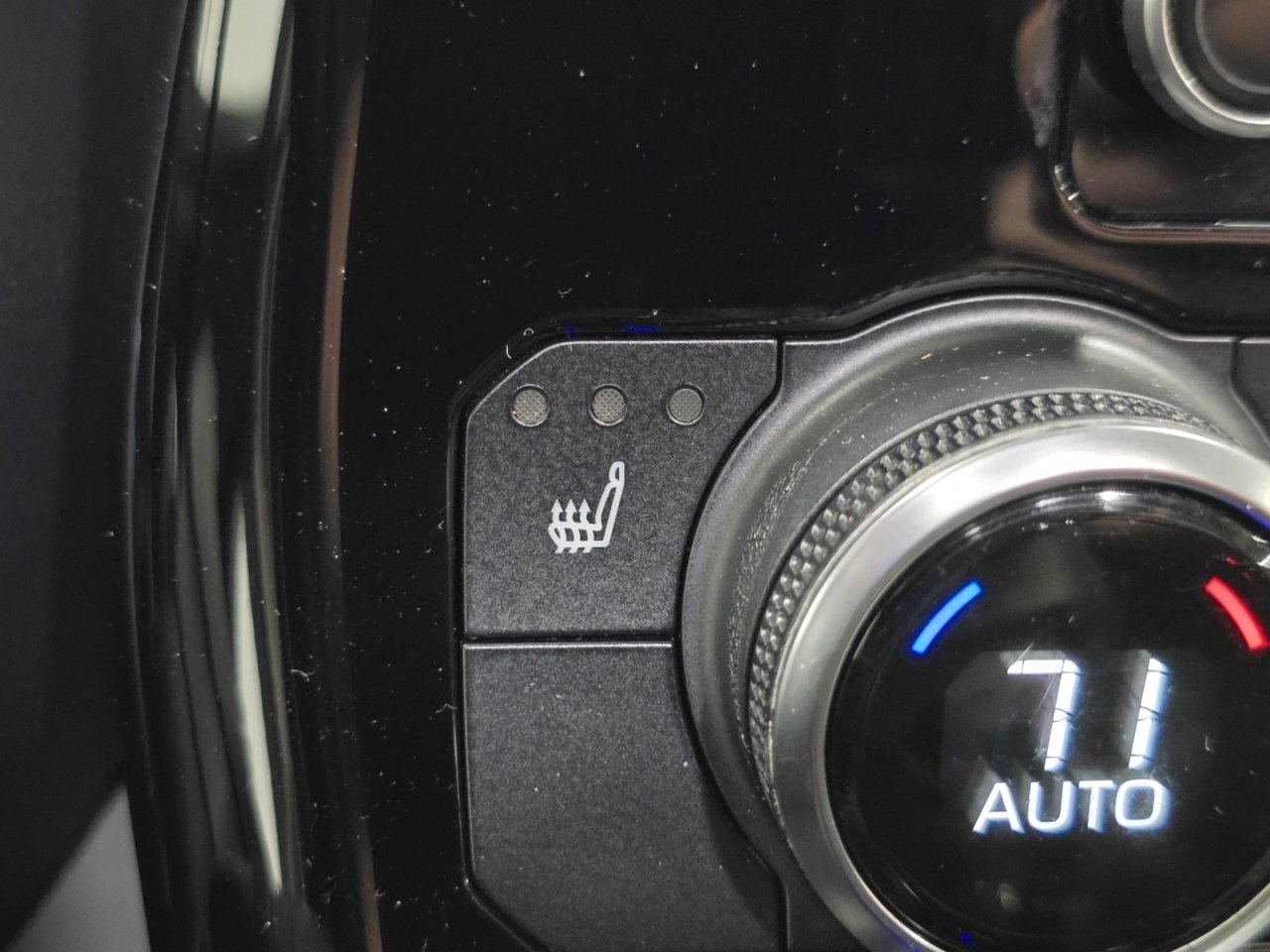 Used 2022 Toyota Highlander XLE image 8