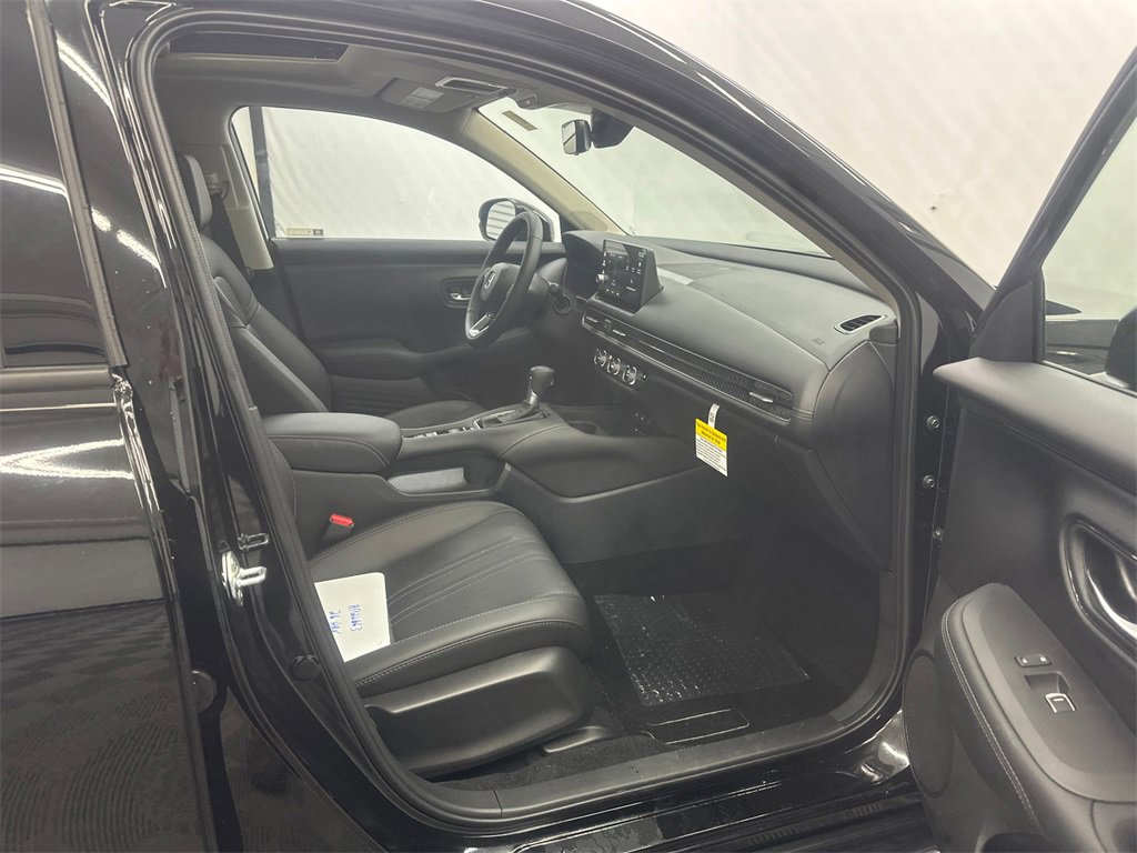Used 2026 Honda HR-V EX-L image 14
