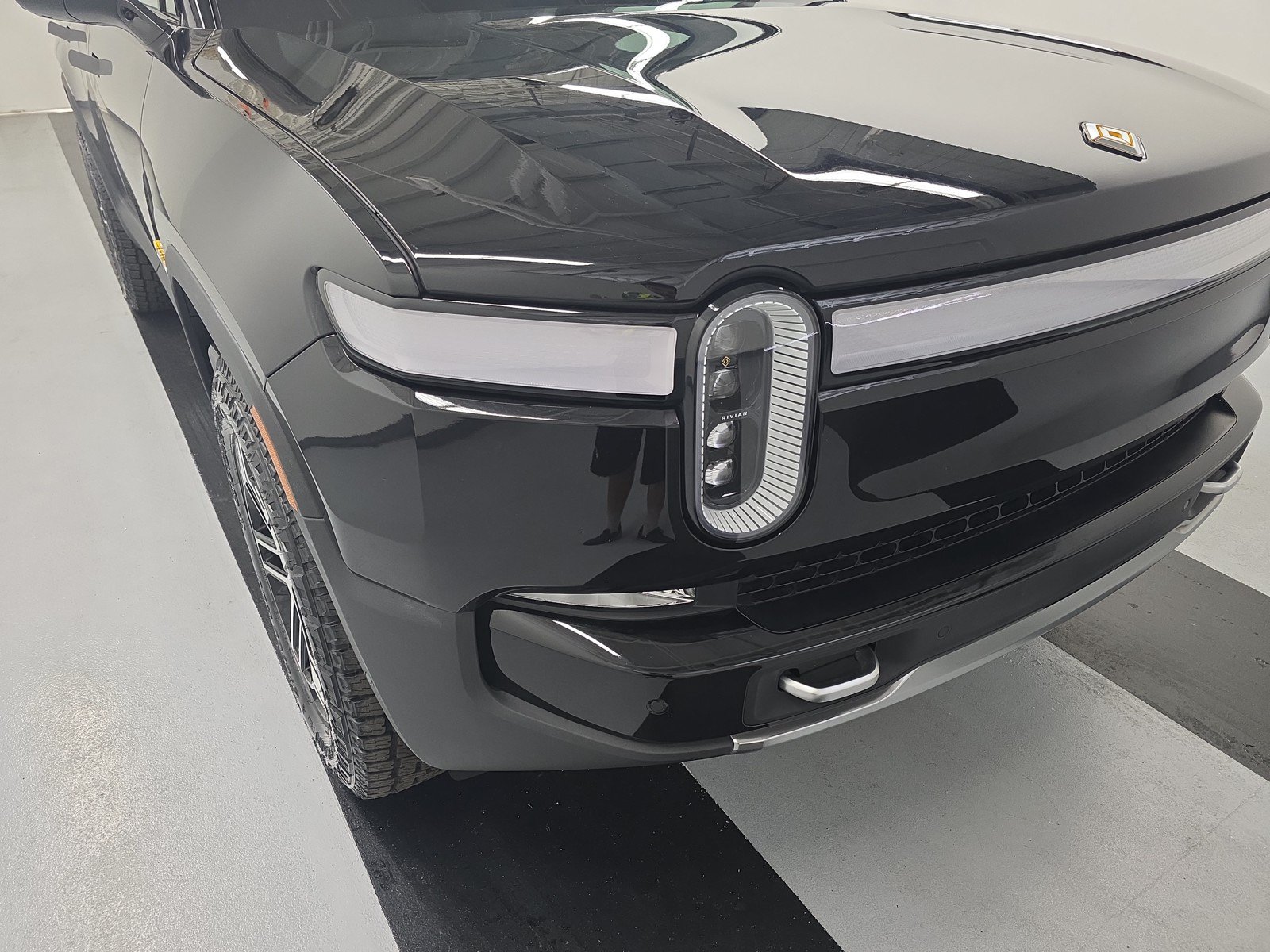 Used 2024 Rivian R1S Adventure AWD/4WD image 38