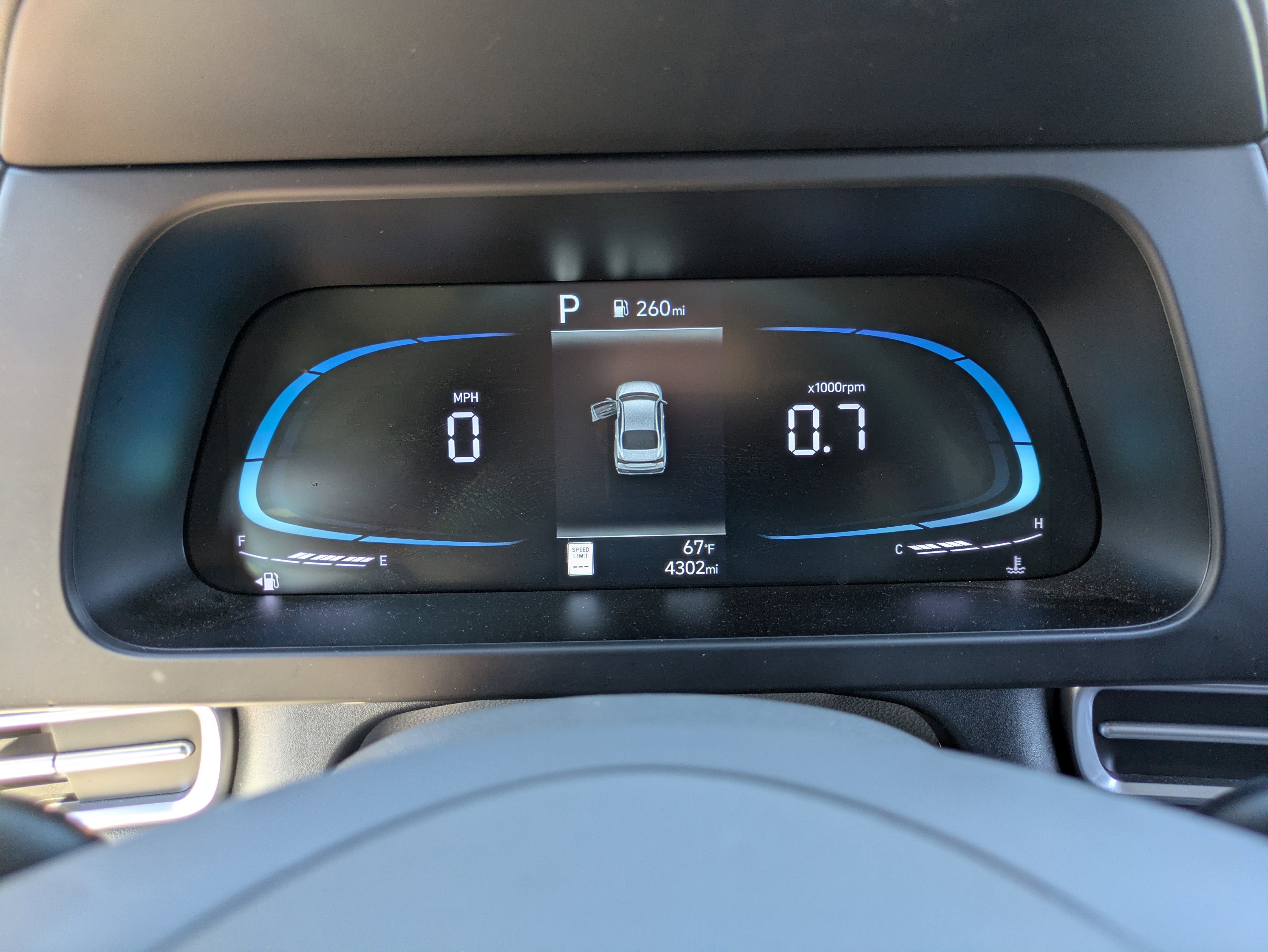 Certified 2025 Hyundai Elantra Sport image 28