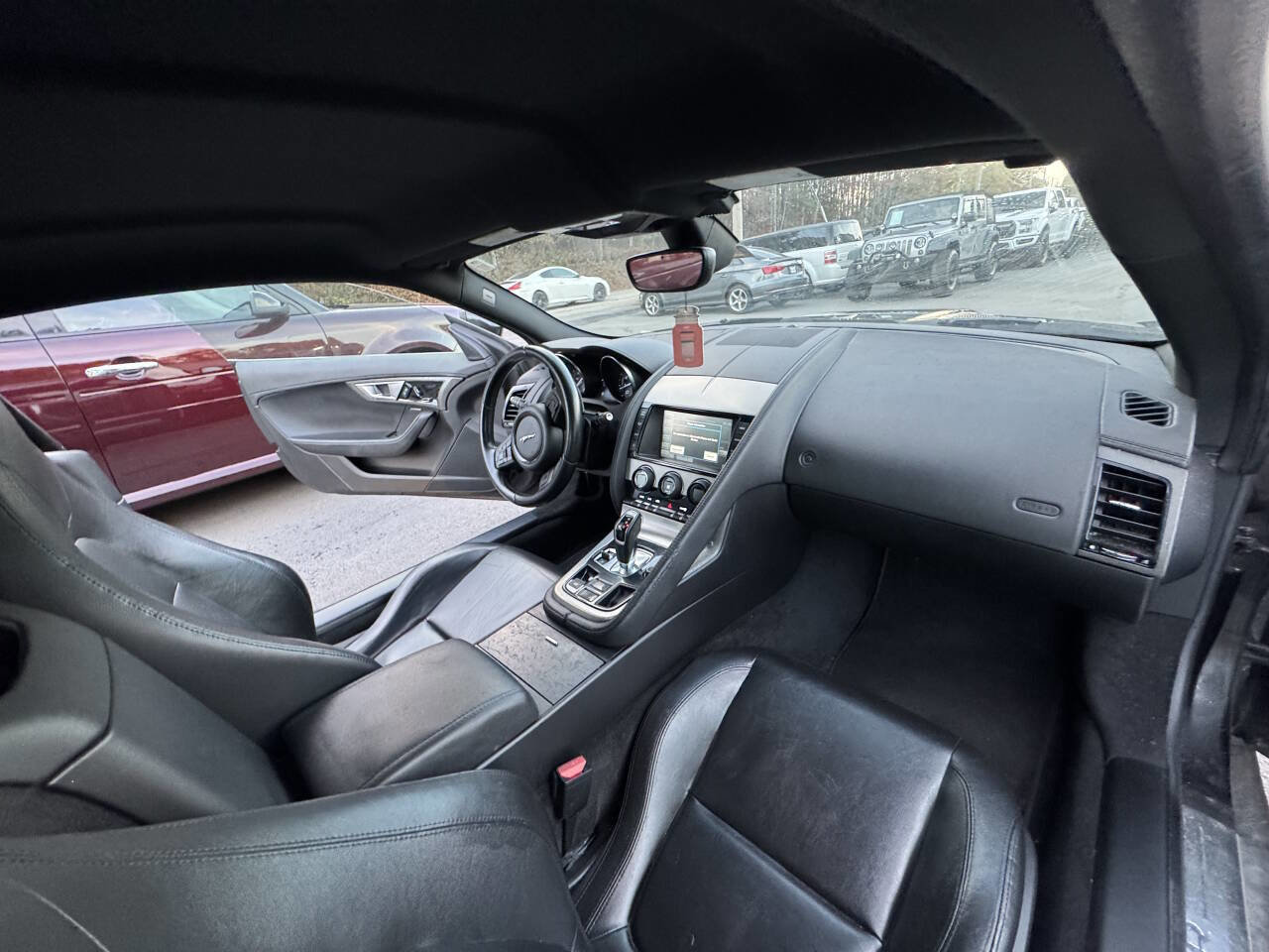 Used 2015 Jaguar F-TYPE Coupe image 15