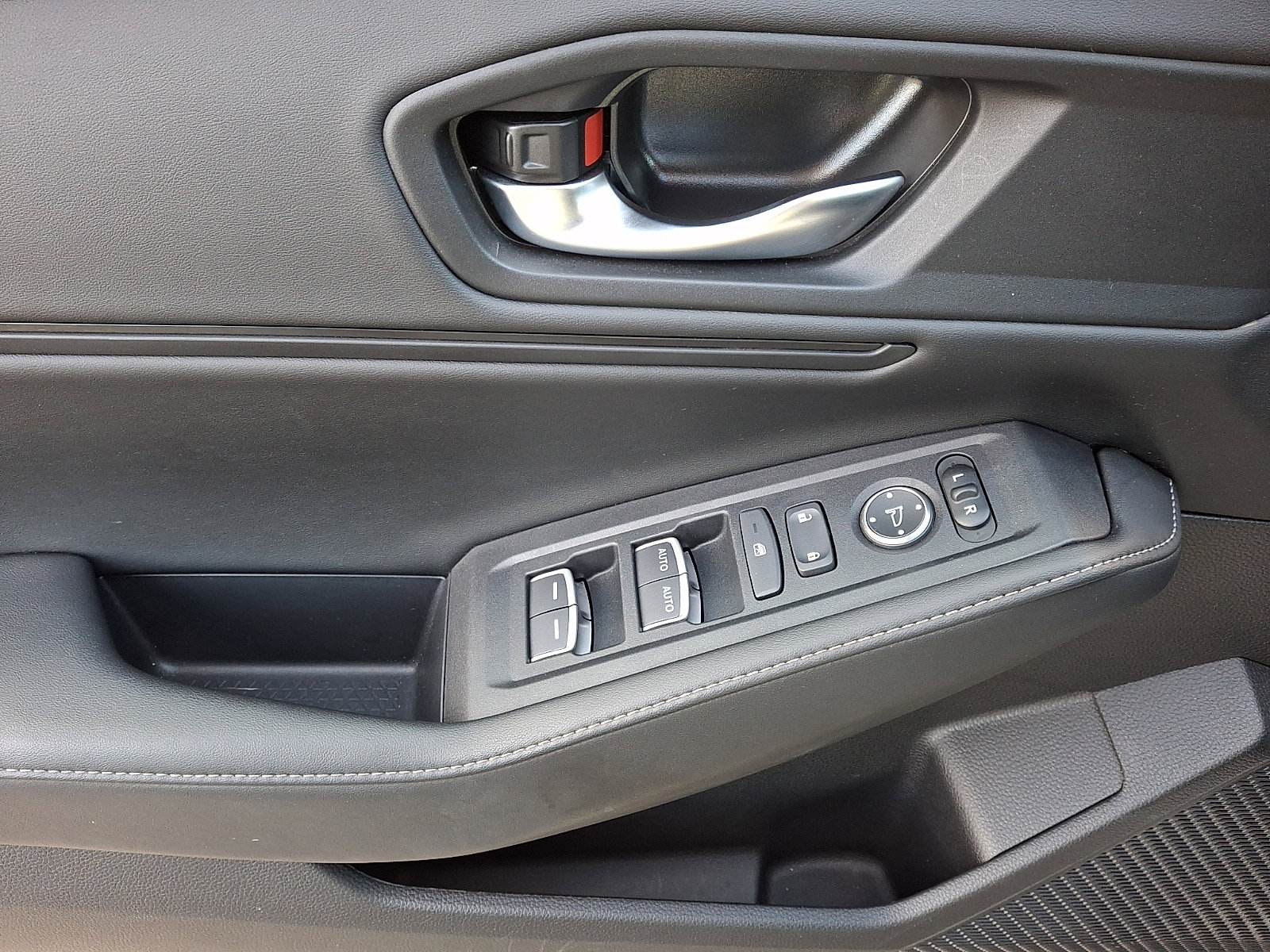 Certified 2025 Honda Accord Sport image 12