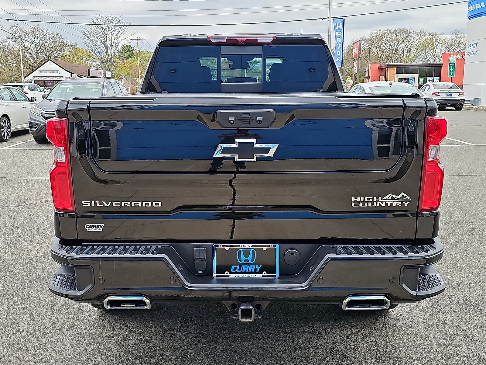 Used 2022 Chevrolet Silverado 1500 High Country w/ High Country Premium Package AWD/4WD image 5