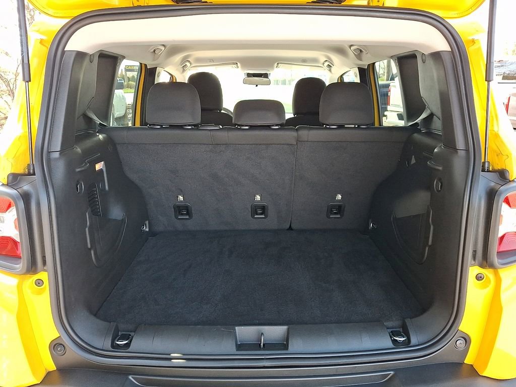 Used 2023 Jeep Renegade Latitude image 33