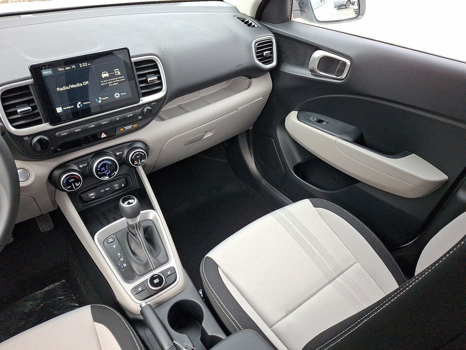 New 2026 Hyundai Venue SEL FWD image 11