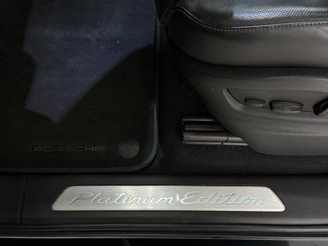 Certified 2023 Porsche Cayenne Platinum Edition image 31