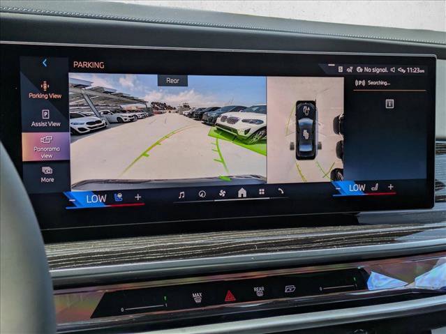 New 2025 BMW i7 xDrive60 AWD/4WD image 13