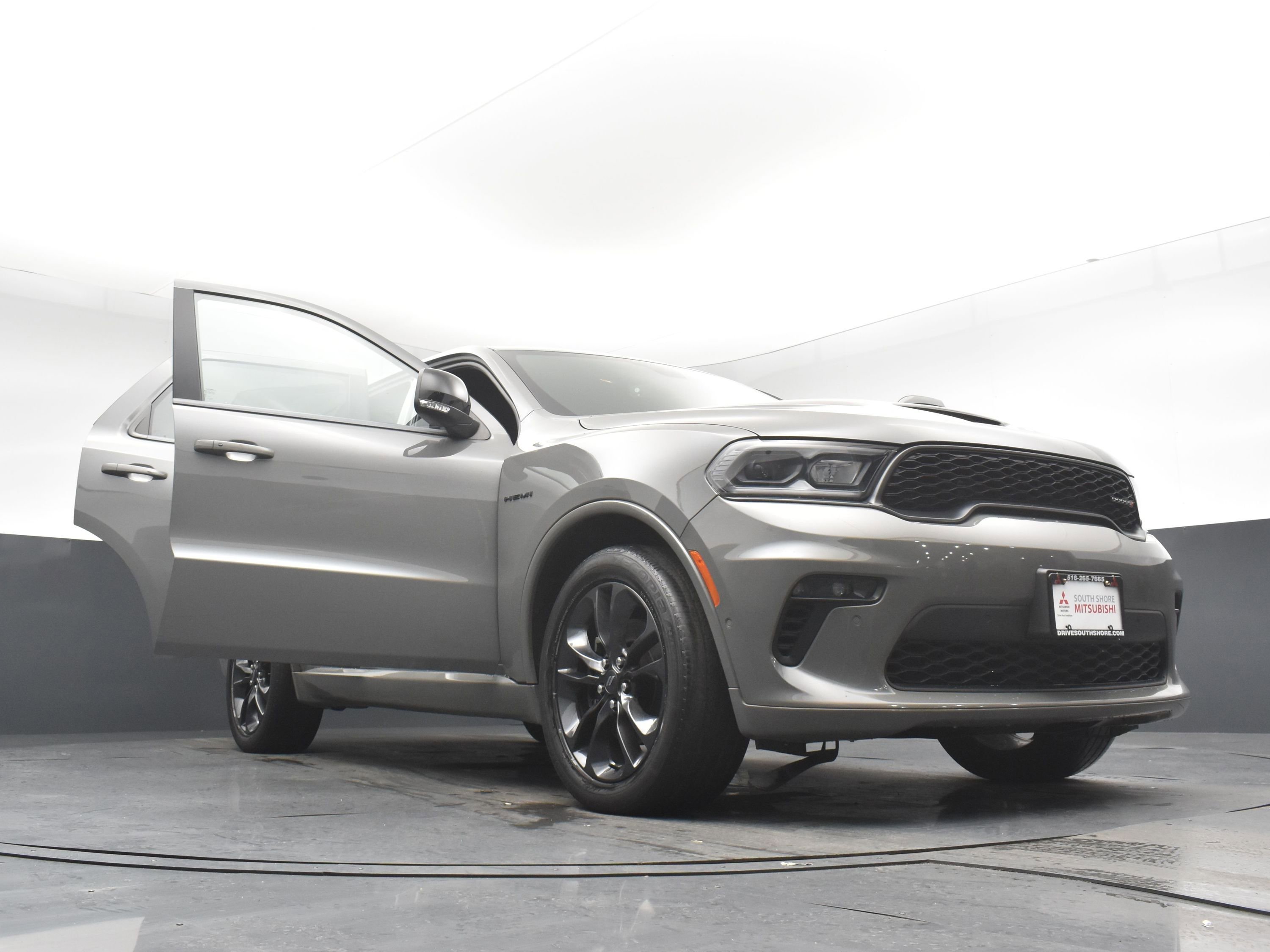 Used 2022 Dodge Durango R/T w/ Blacktop Package image 33