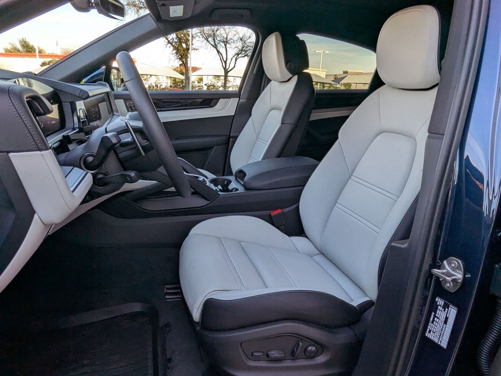 New 2026 Porsche Cayenne Coupe image 5