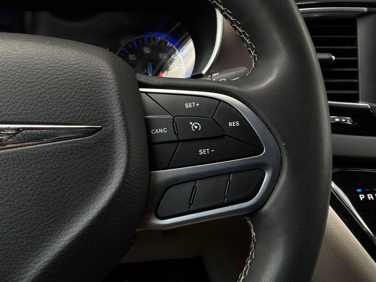 Used 2023 Chrysler Voyager LX FWD image 40