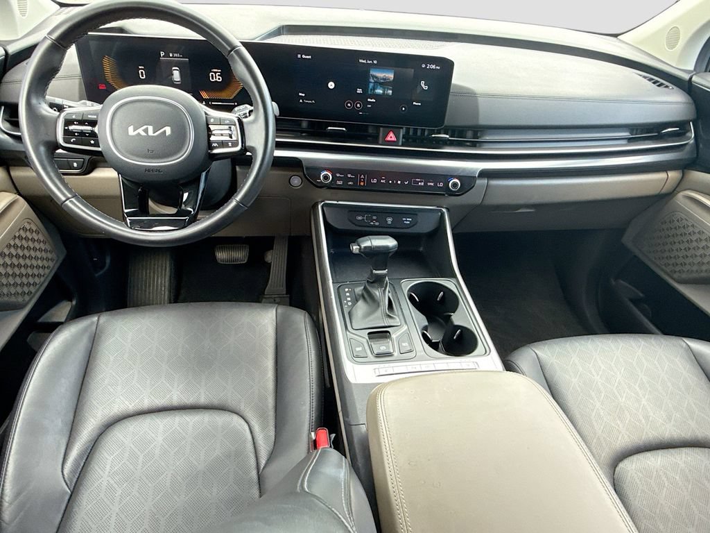 Certified 2025 Kia Carnival FWD image 14