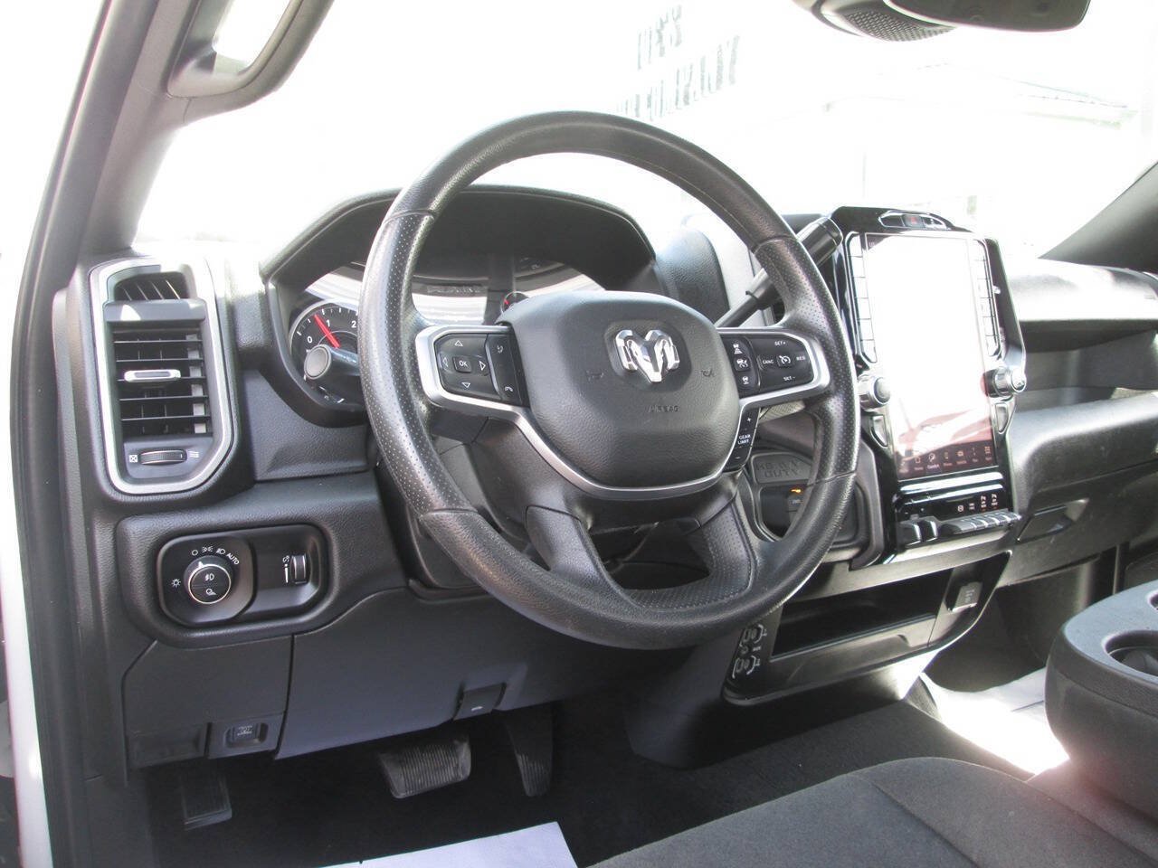 Used 2025 RAM 2500 Tradesman AWD/4WD image 18