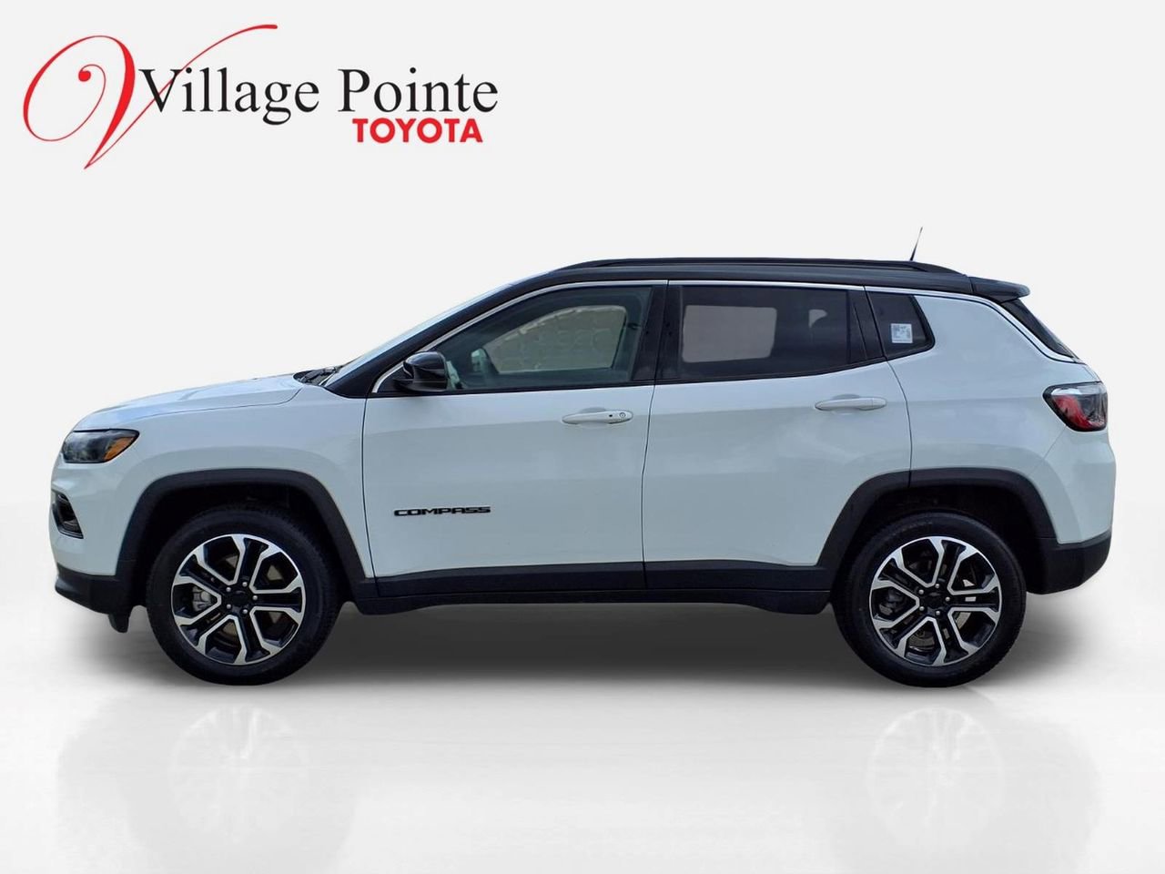 Used 2023 Jeep Compass Limited AWD/4WD image 2