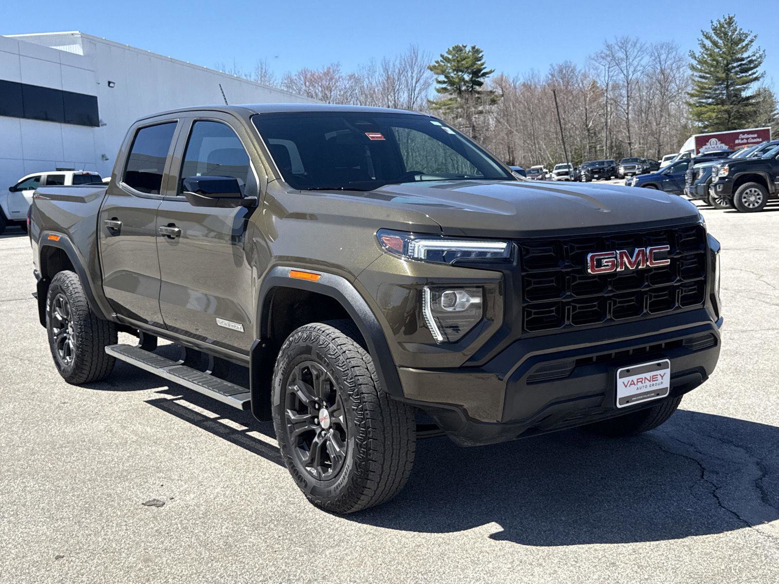 Used 2024 GMC Canyon Elevation w/ Trailering Package AWD/4WD image 4
