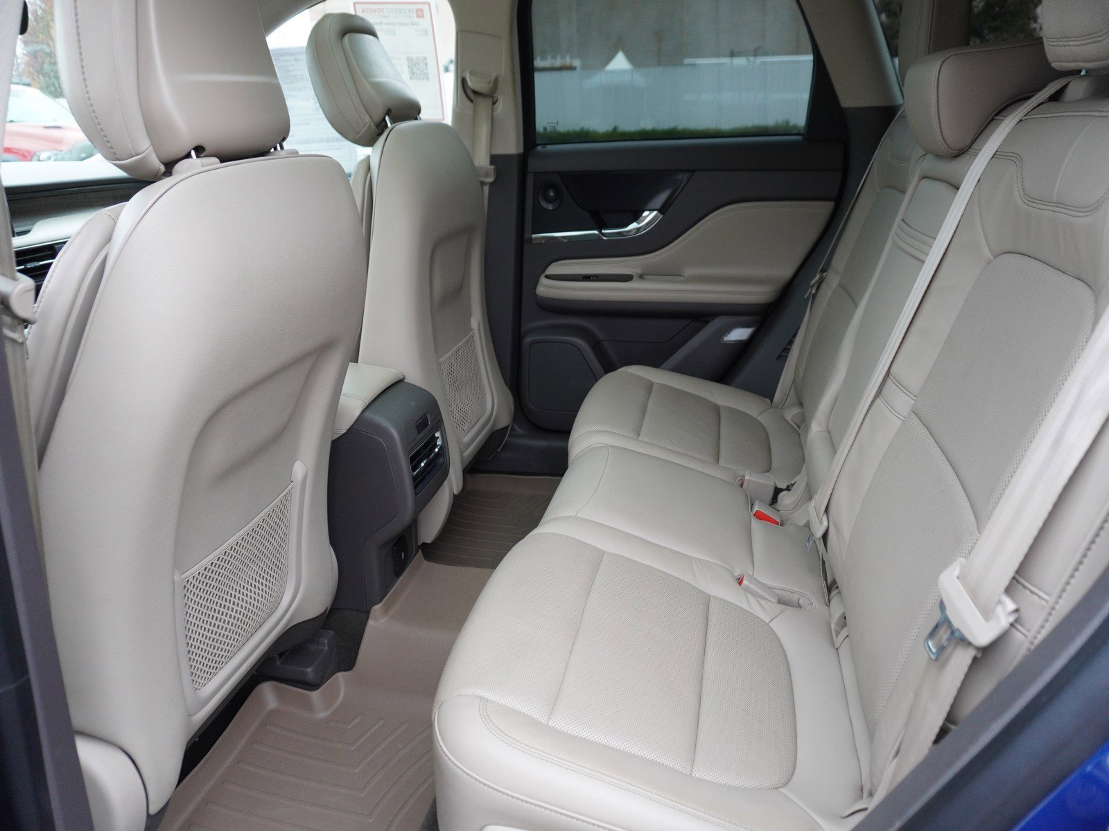 Used 2020 Lincoln Corsair Reserve w/ Equipment Group 201A image 13