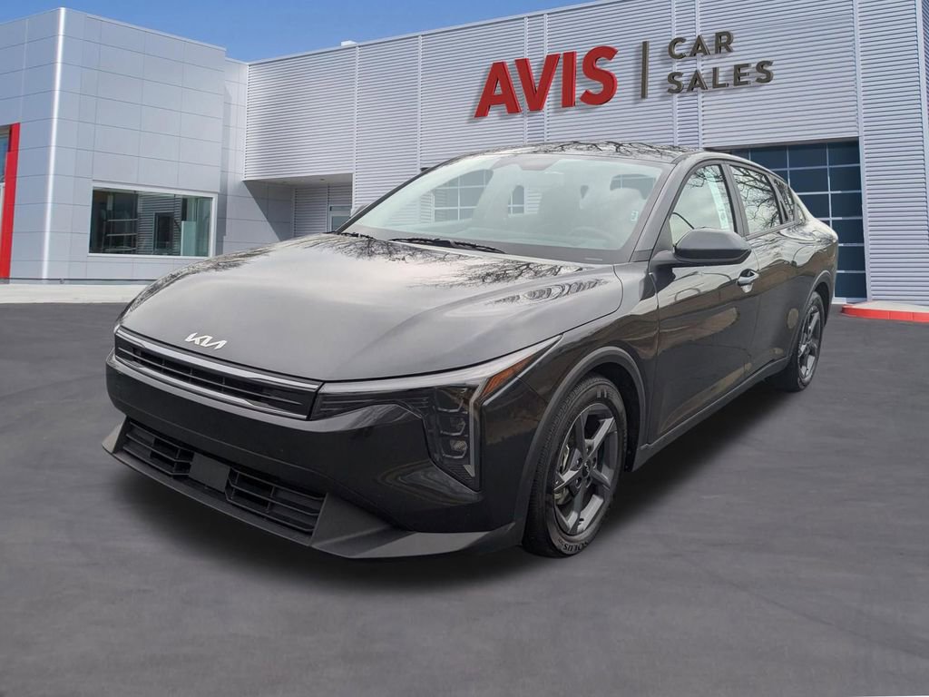 Used 2025 Kia K4 LXS image 36