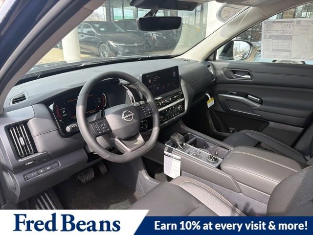 New 2026 Nissan Pathfinder SL image 3