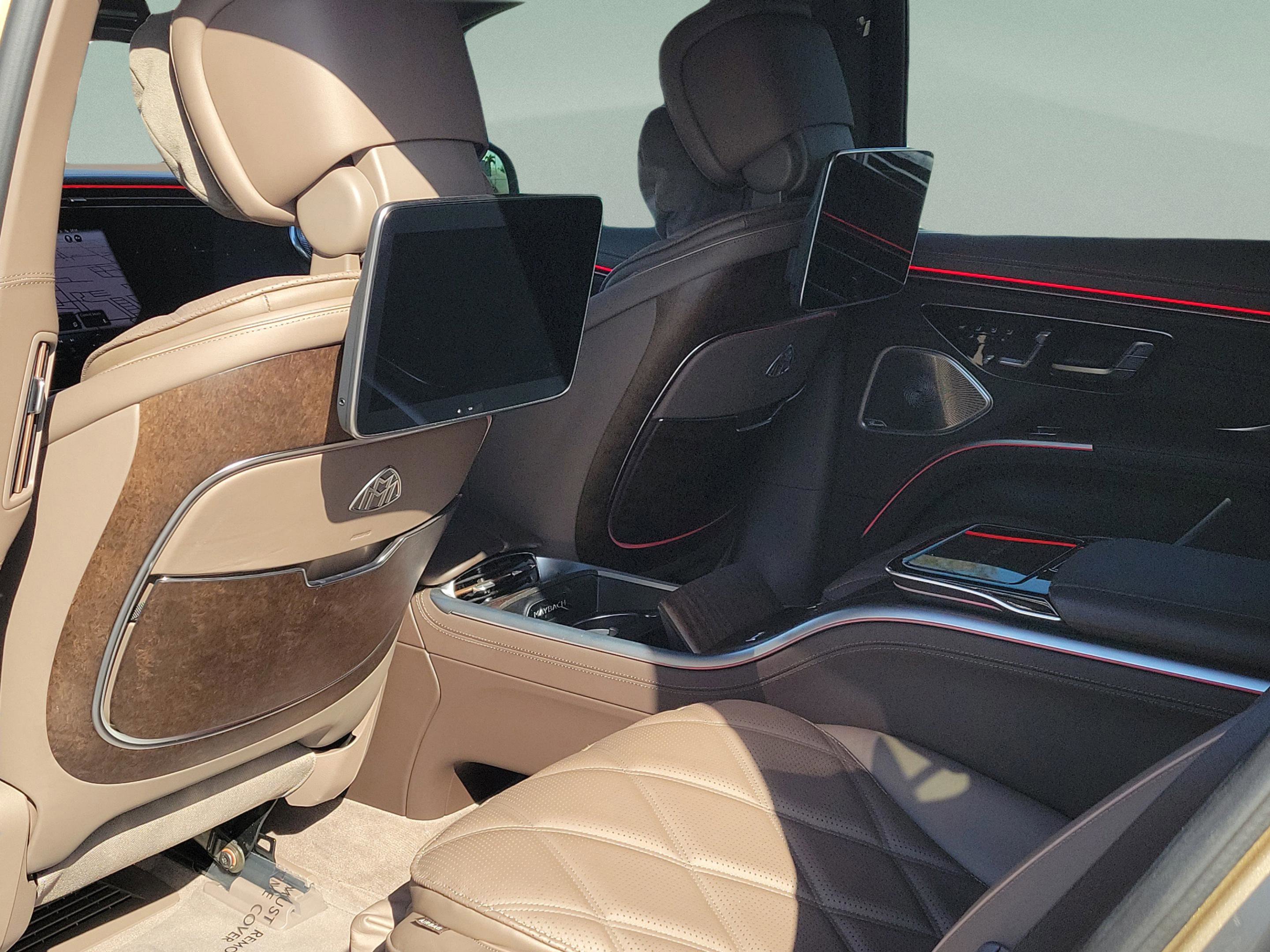 Used 2024 Mercedes-Benz Maybach EQS 680 4MATIC image 13