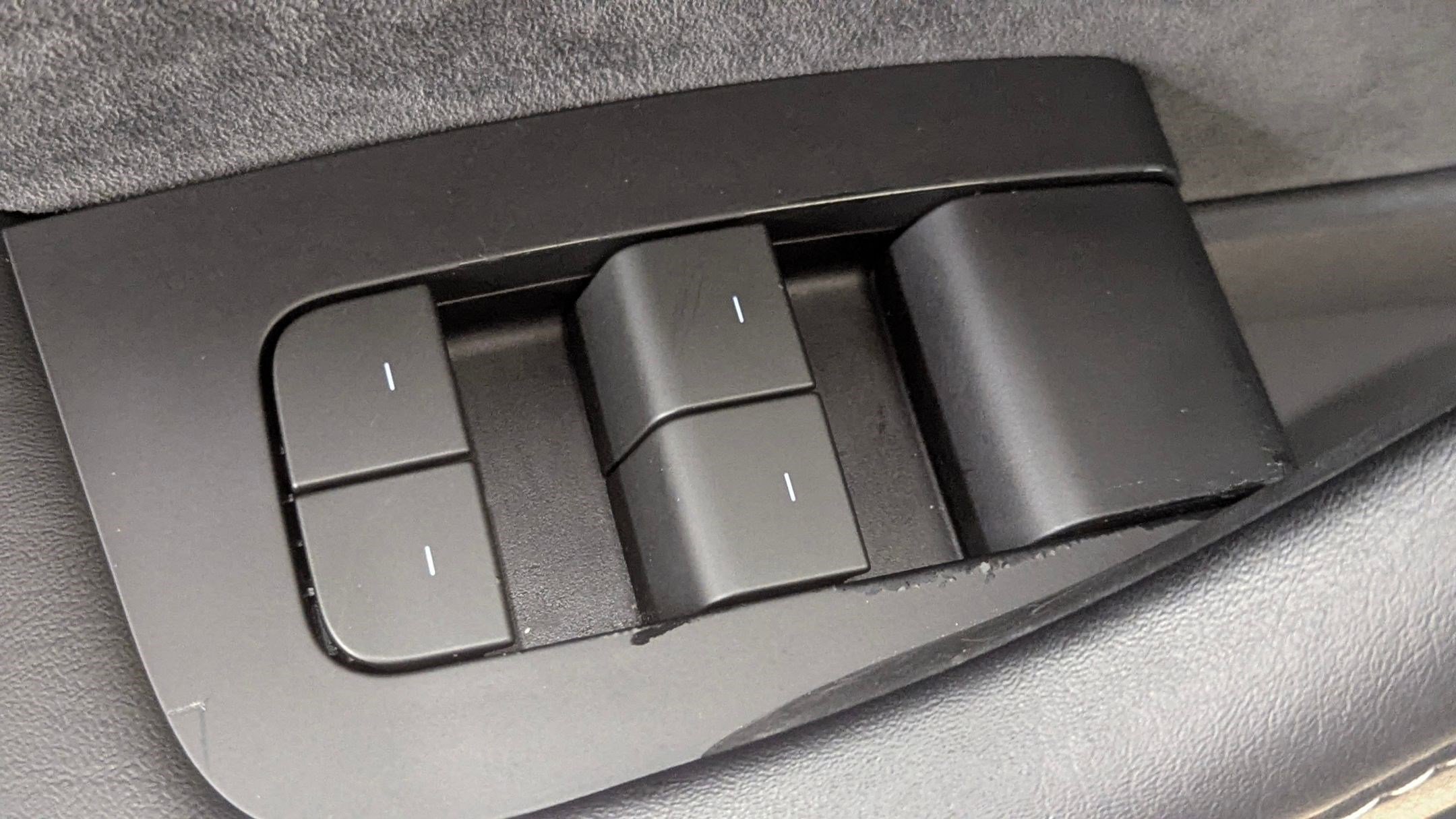 Used 2023 Tesla Model 3 Standard Range image 24