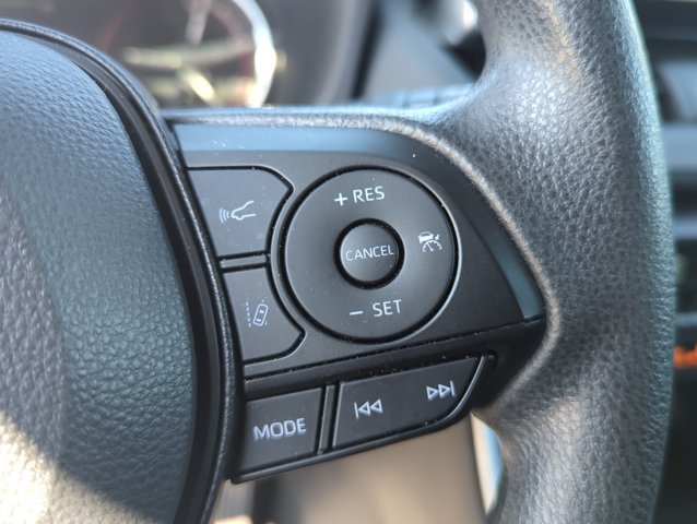 Used 2025 Toyota RAV4 XLE FWD image 16
