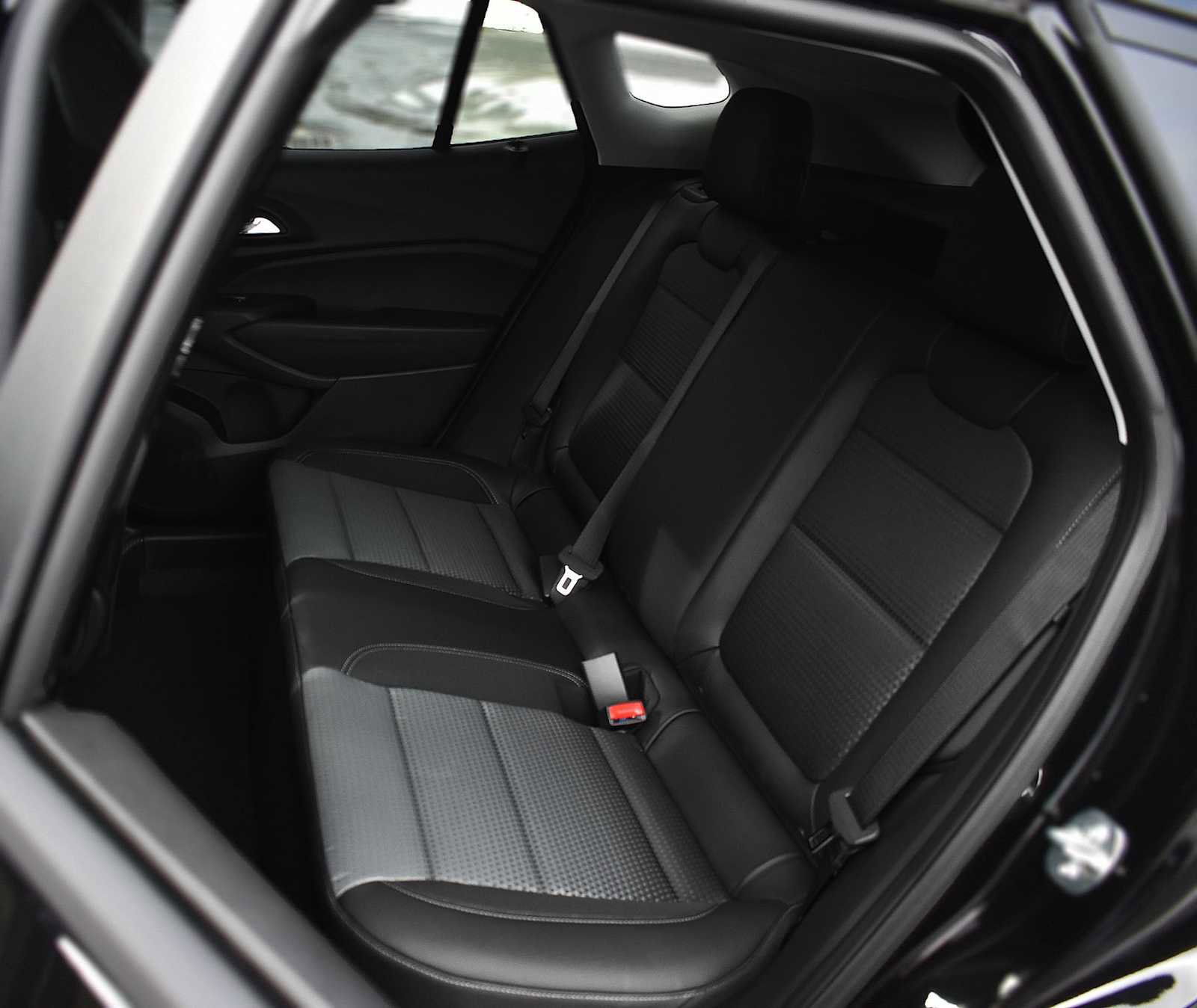 New 2026 Chevrolet Trax LT w/ Driver Confidence Package image 11