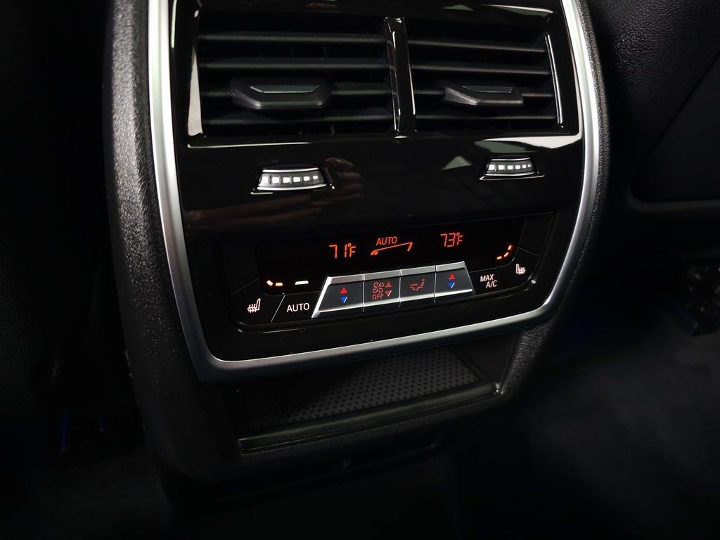 Used 2024 BMW X6 M60i w/ Dynamic Handling Package image 41