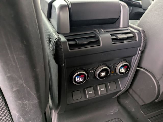 Used 2023 Land Rover Defender 110 Carpathian Edition image 13