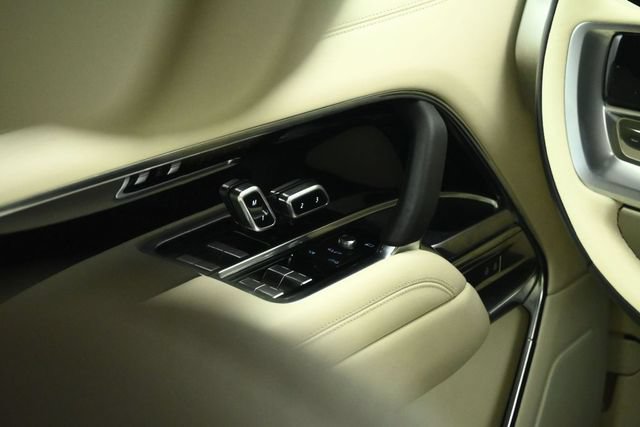 Used 2023 Land Rover Range Rover SE AWD/4WD image 40