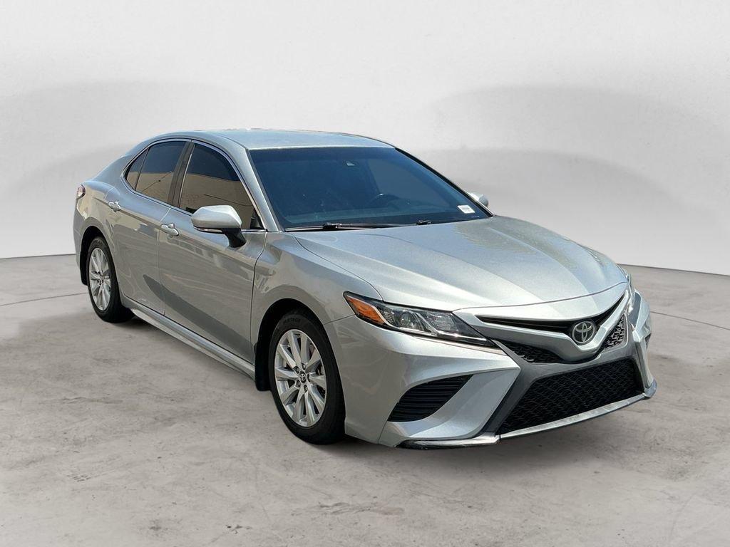 Used 2019 Toyota Camry SE FWD image 3