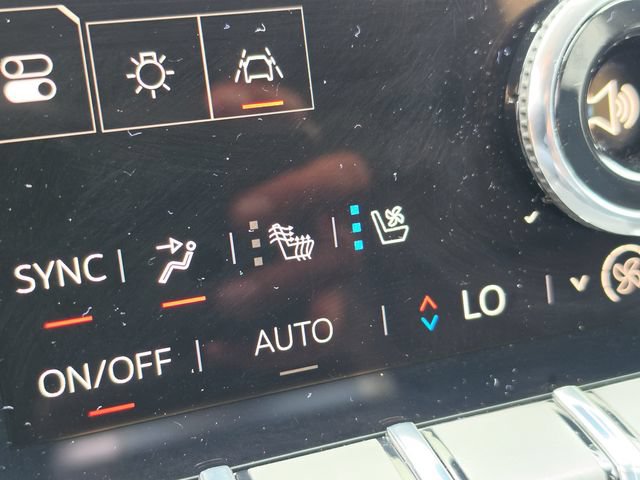 Used 2026 GMC Terrain Denali AWD/4WD image 33