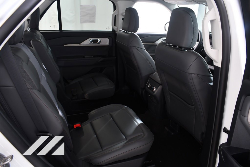 New 2025 Ford Explorer Active w/ Active Comfort Package image 19