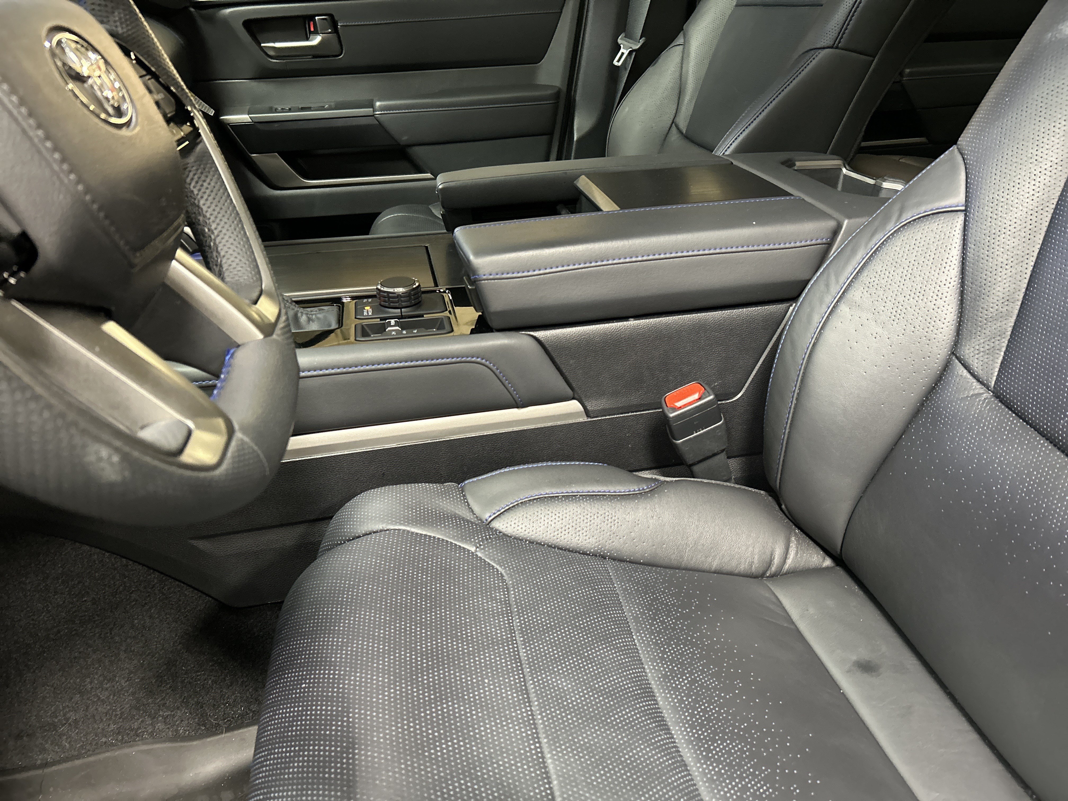 Used 2026 Toyota Sequoia Platinum AWD/4WD image 9