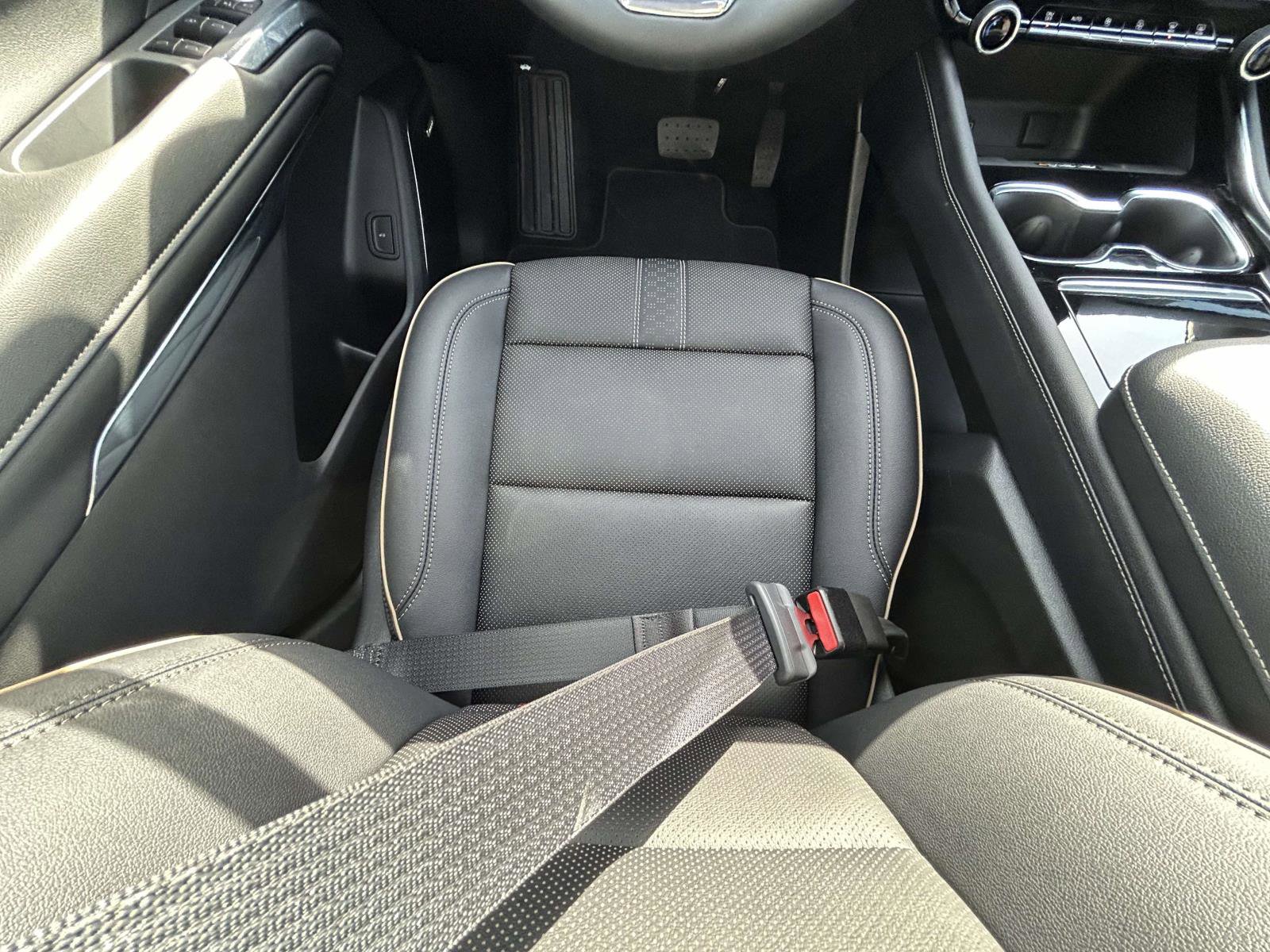 New 2026 Chevrolet Traverse High Country w/ LPO, Floor Liner Package image 14