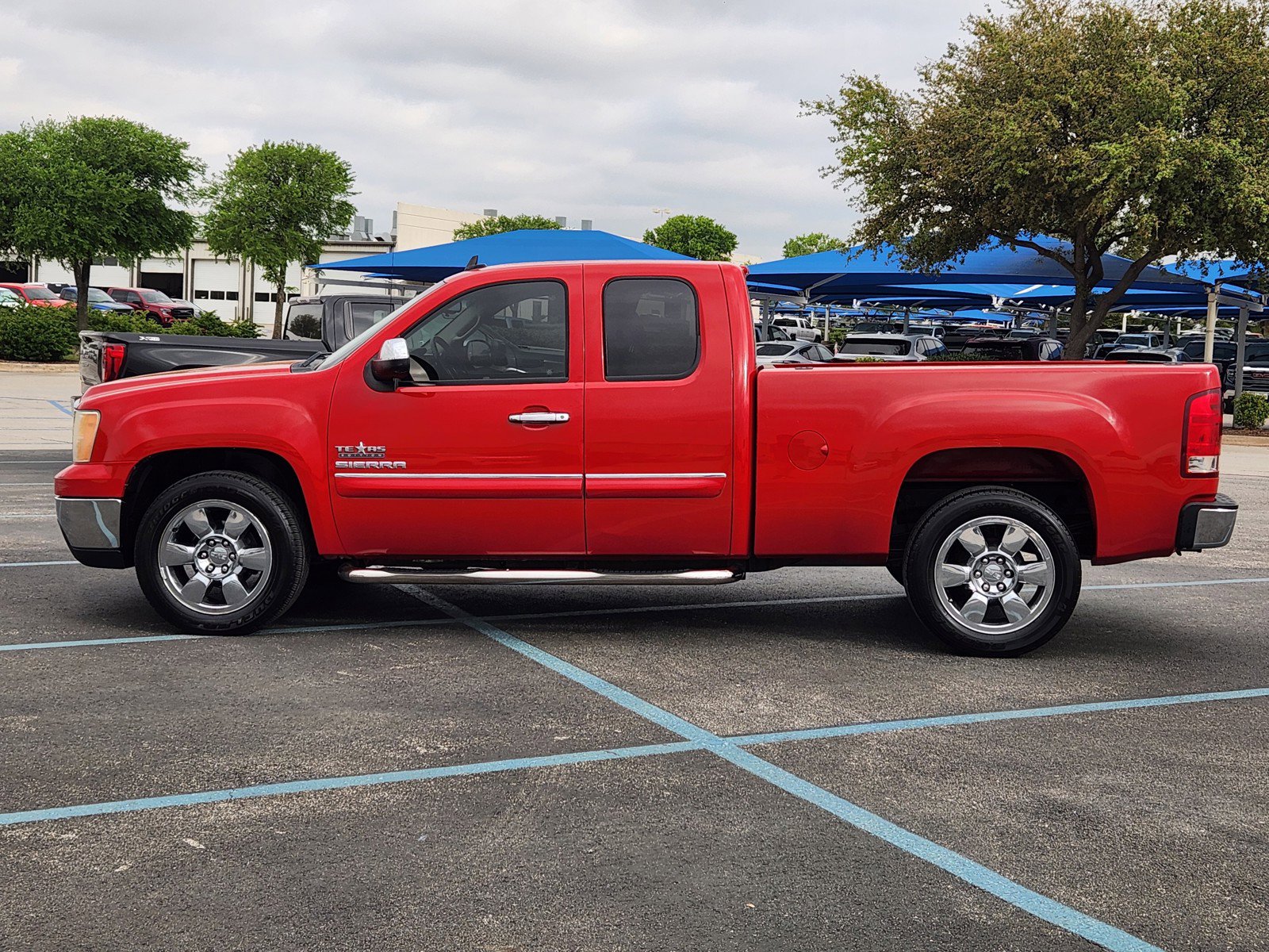 Used 2011 GMC Sierra 1500 SLE w/ Texas Edition image 3