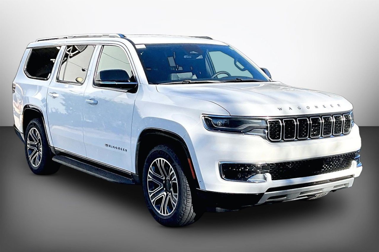 Certified 2024 Jeep Wagoneer L Series II w/ Flexible Seating Group AWD/4WD image 2