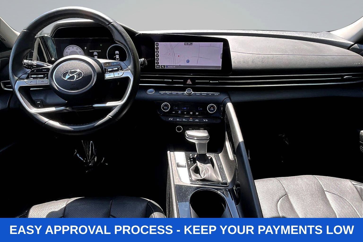 Used 2023 Hyundai Elantra Limited w/ Preferred Accessory Package FWD image 5