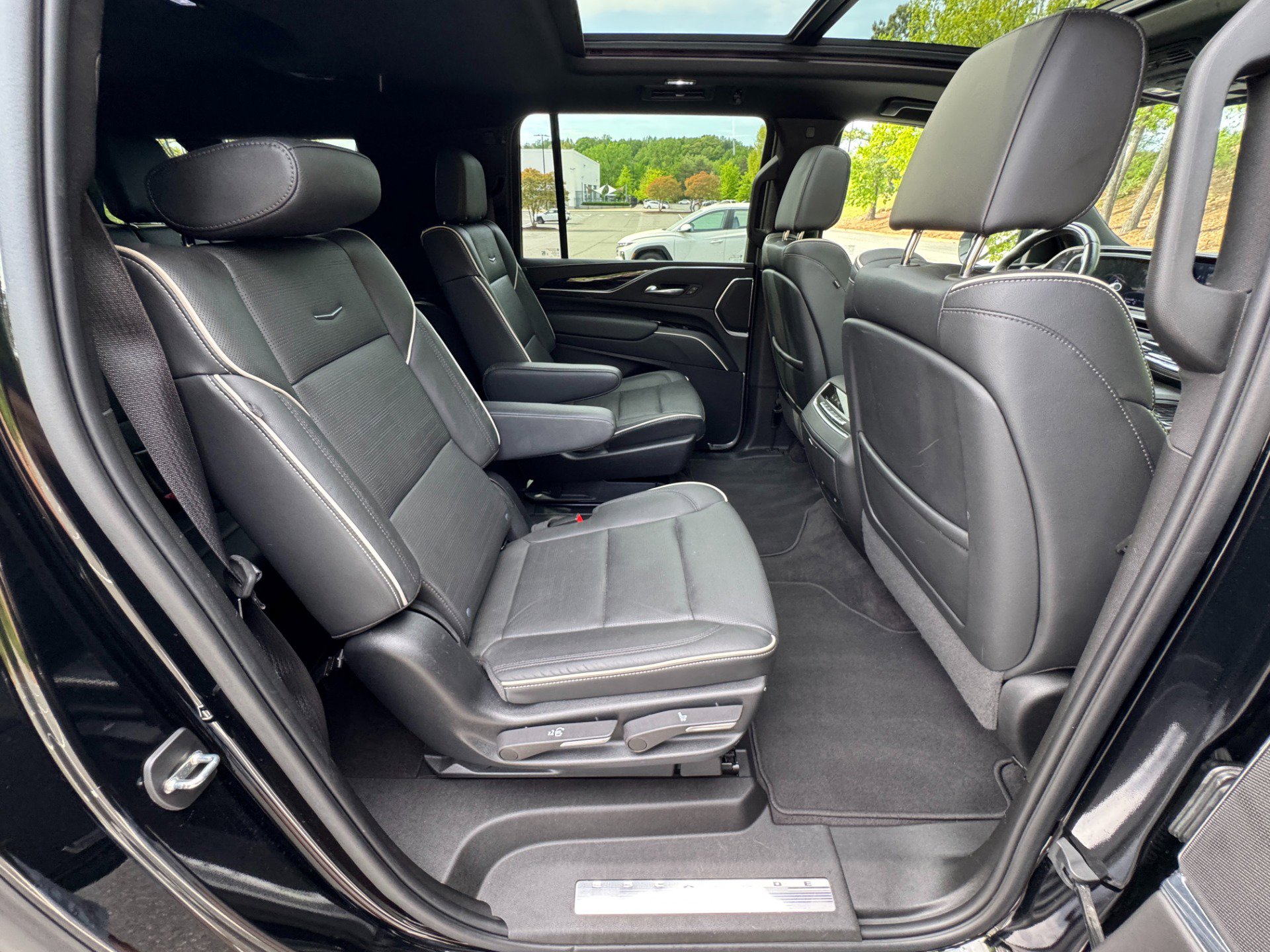 Used 2023 Cadillac Escalade ESV Sport image 61