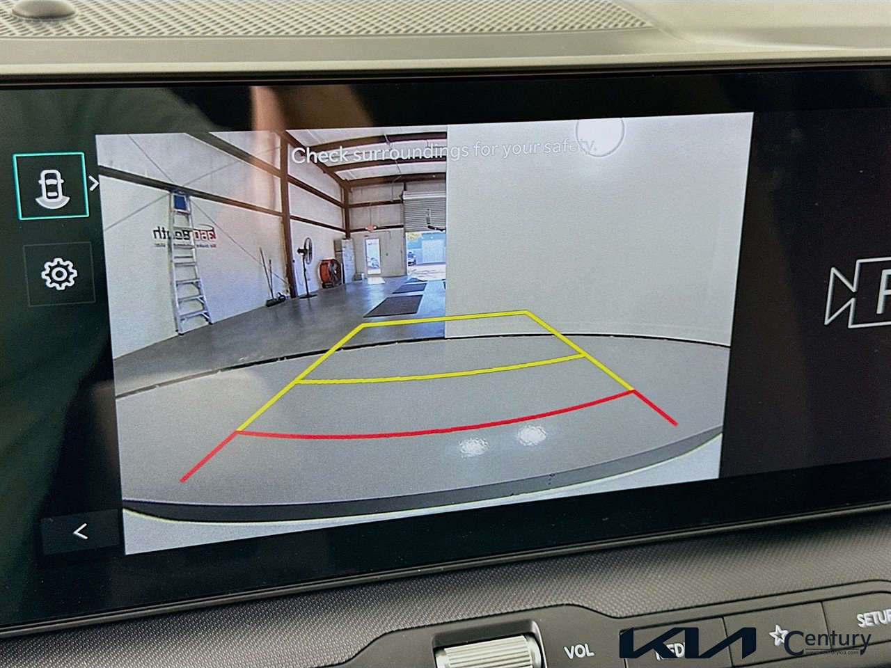 New 2025 Kia K4 EX FWD image 9