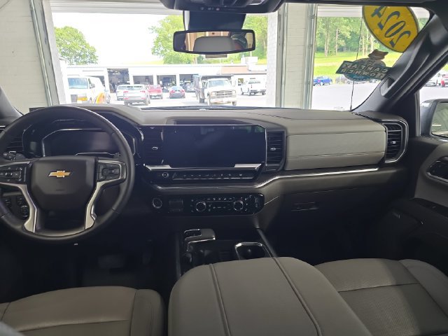 Certified 2024 Chevrolet Silverado 1500 LTZ AWD/4WD image 11