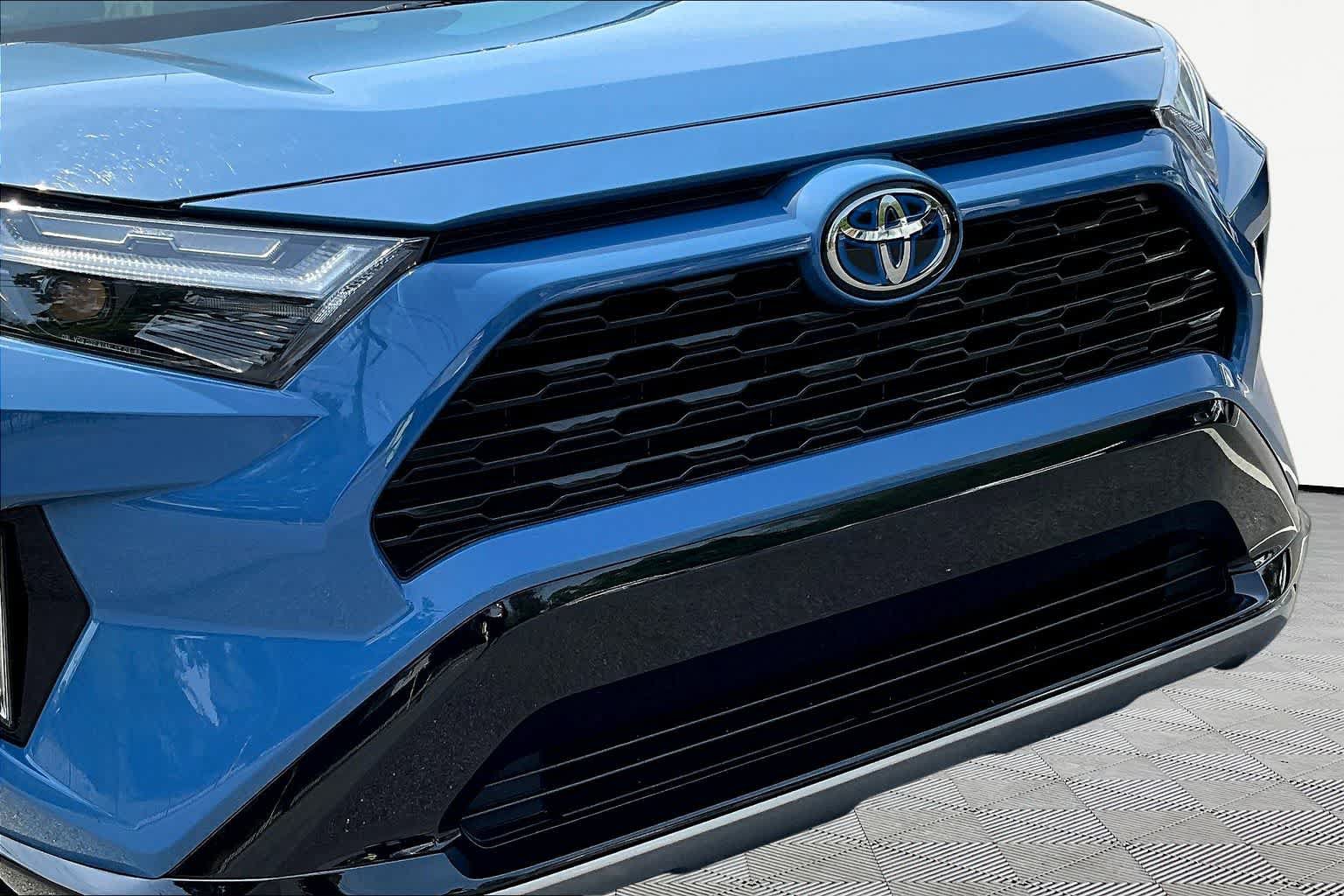 Certified 2024 Toyota RAV4 XSE AWD/4WD image 30