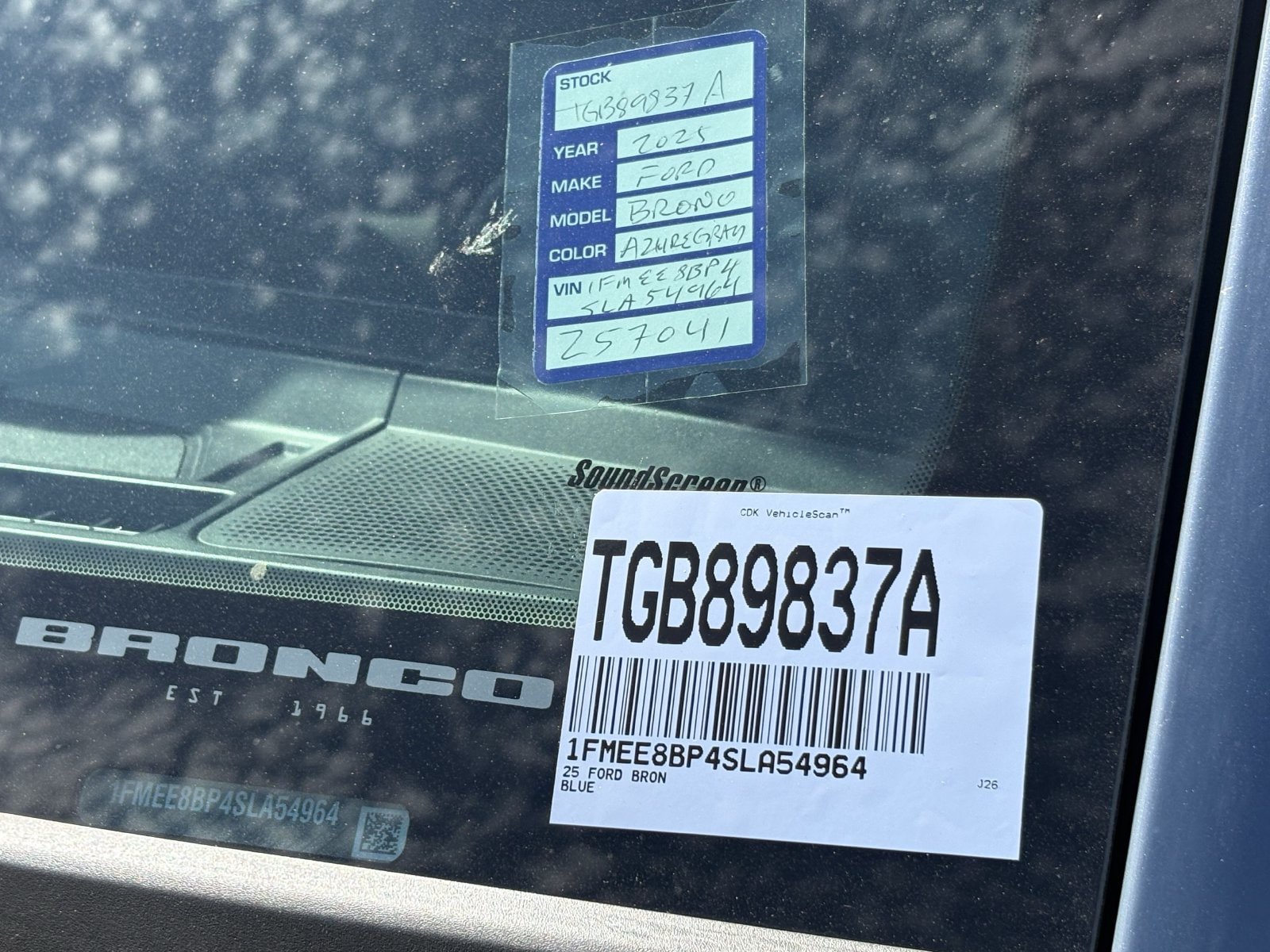 Used 2025 Ford Bronco Outer Banks AWD/4WD image 7
