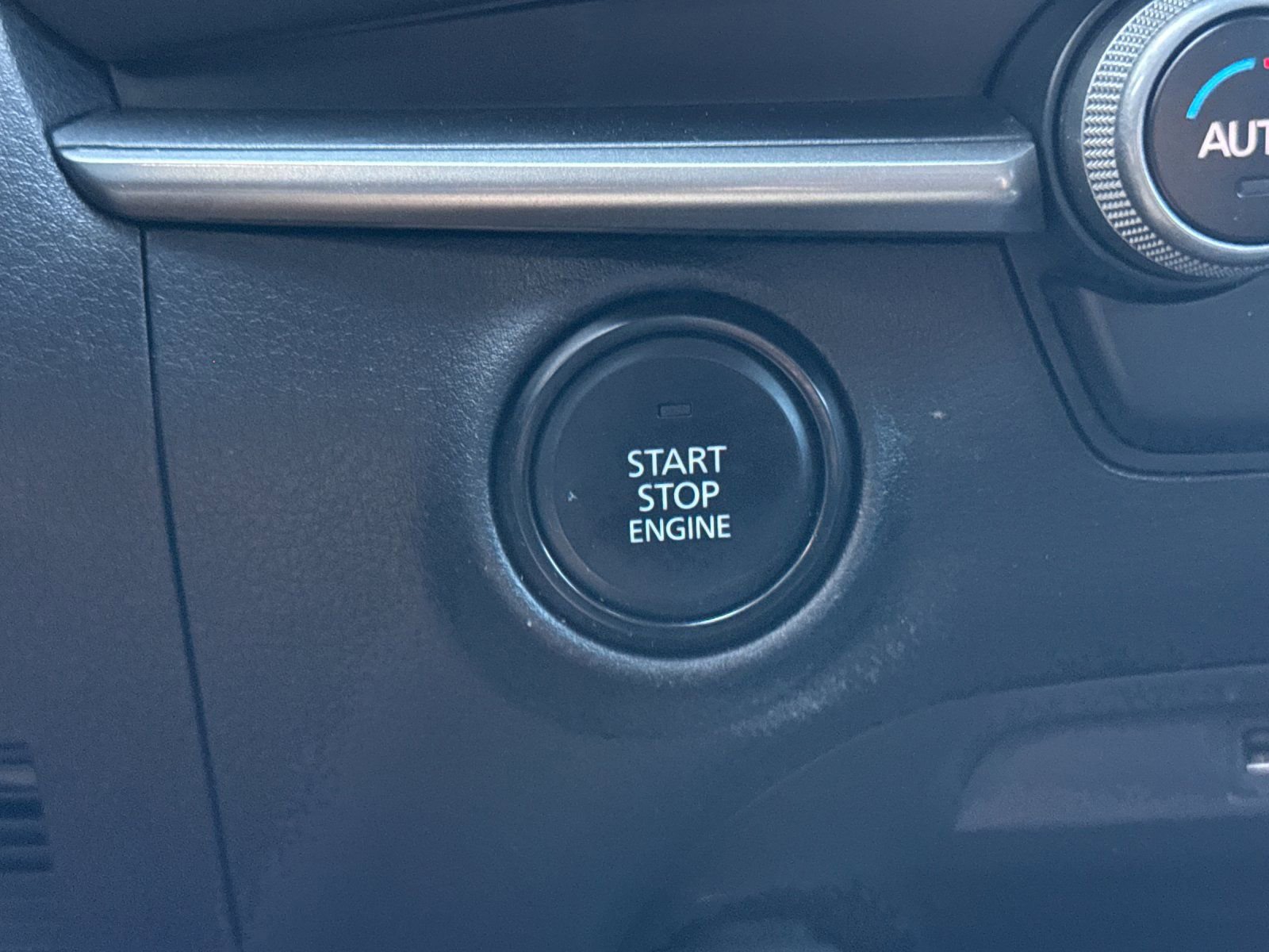 Used 2021 MAZDA MAZDA3 s image 22