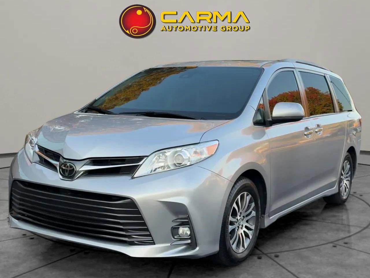 Used 2018 Toyota Sienna XLE