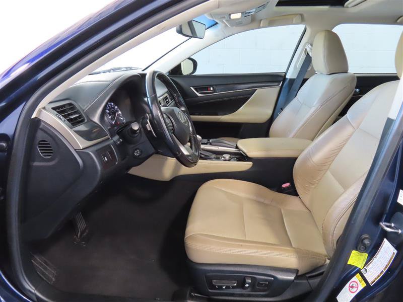 Used 2016 Lexus GS 200t RWD image 16