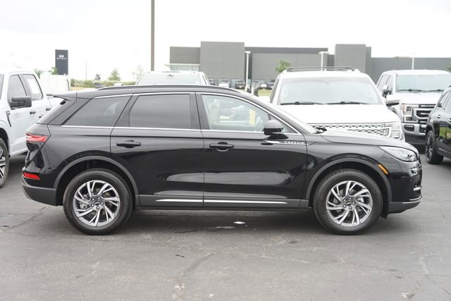 Used 2026 Lincoln Corsair Premiere AWD/4WD image 5