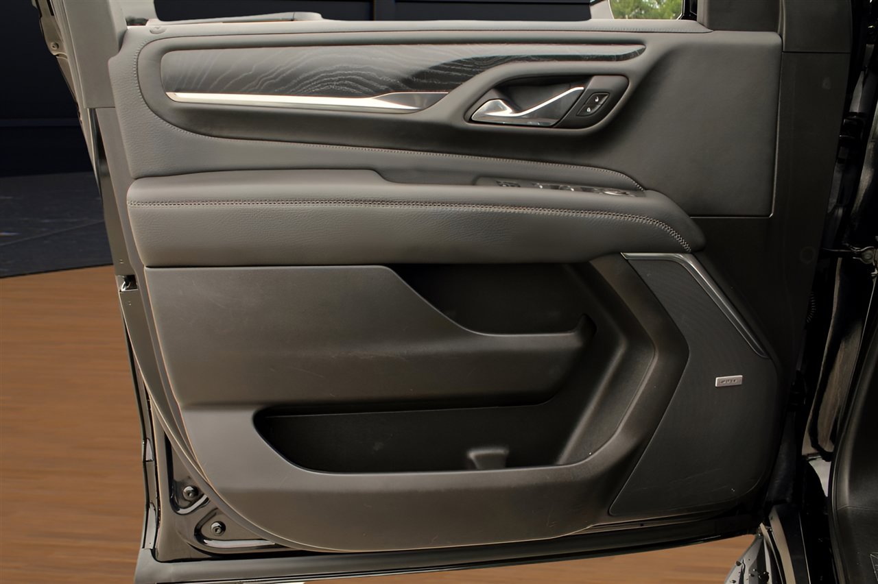 Used 2021 GMC Yukon XL Denali w/ Advanced Technology Package image 8