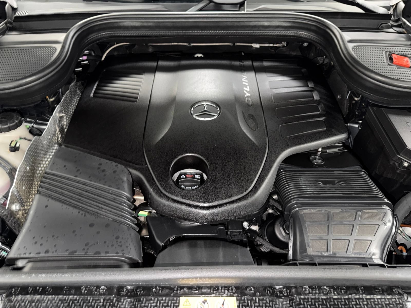 Used 2026 Mercedes-Benz GLS 450 4MATIC w/ AMG Line Exterior image 44