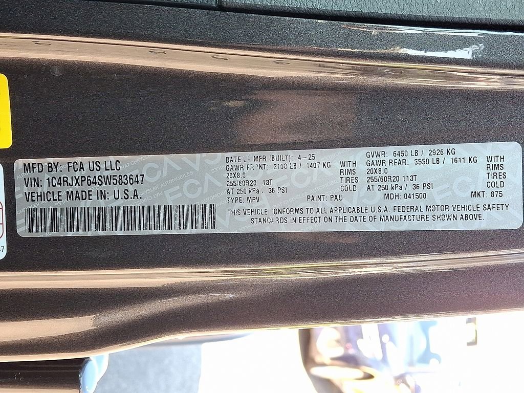 Used 2025 Jeep Wrangler Unlimited Sahara image 28