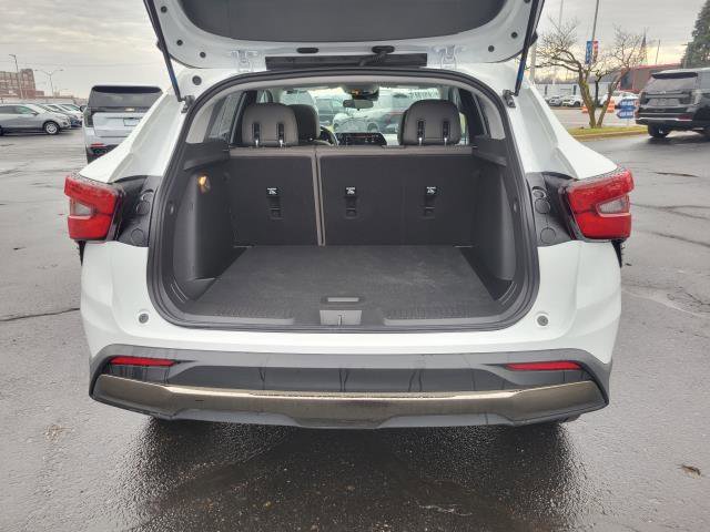 Used 2024 Chevrolet Trax ACTIV w/ Sunroof Package image 25